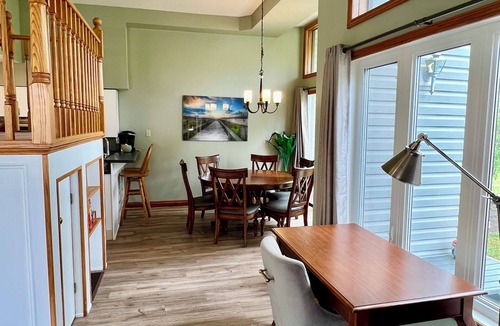 Collingwood House | Blue Mountain Gallery Getaway