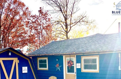 Leeds and the Thousand Islands Cottage | Bluestar Lakefront Cottage Rental - 1000 Islands Region - Gananoque