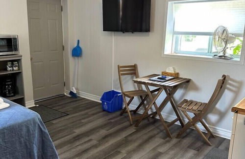 Honey Harbour Cabin | Bluewater Lodge Beckwith Hideaway