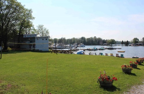 Honey Harbour Cabin | Bluewater Lodge Rocky Crest Cabin