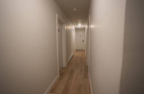 Exeter Apartment | Bo's Bnbs Unit 2 Downtown Exeter