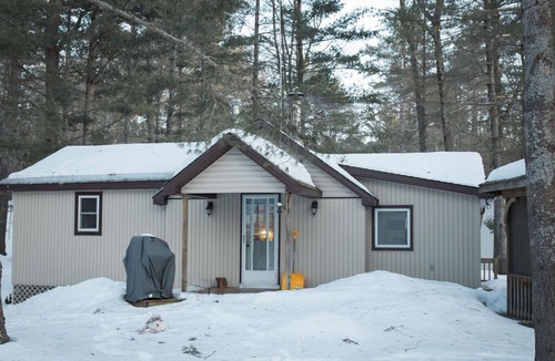 Cloyne Cottage | Bon Echo Area Cottage