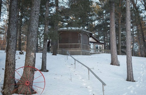 Cloyne Cottage | Bon Echo Area Cottage