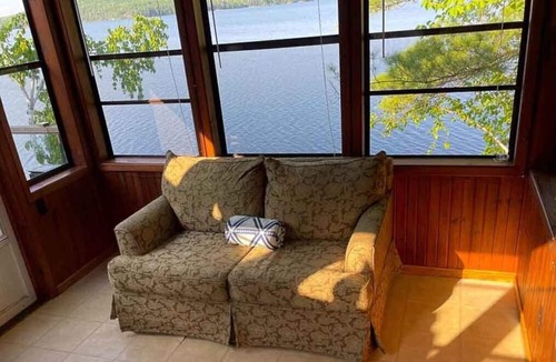 Addington Highlands House | Bon Echo Escape - South