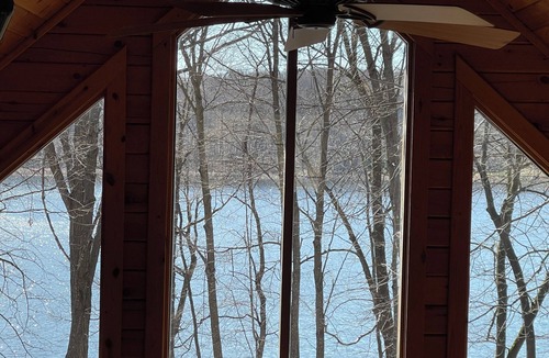Long Prairie Cabin | Book now for spectacular fall foliage! Great location for fall family photos!