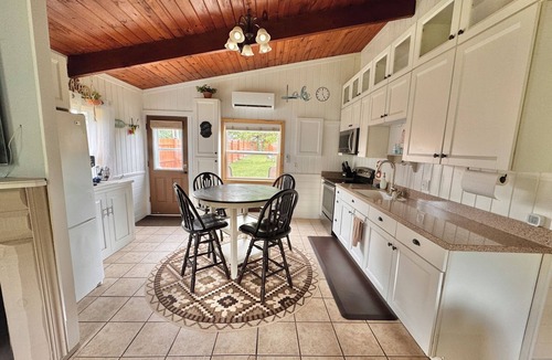 Breezy Point Cabin | Boulder Rock Bungalow on Birchwood in Breezy ➳ Close to Everything