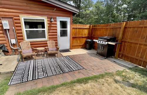 Breezy Point Cabin | Boulder Rock Bungalow on Birchwood in Breezy ➳ Close to Everything