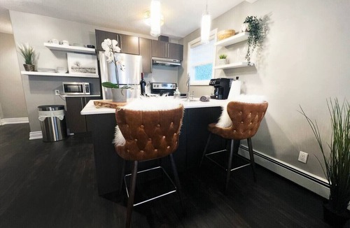 South London Apartment | Boutique Bliss in the Heart of Wortley Village