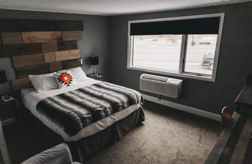 Grand Rapids House | Boutique Hotel Single Units