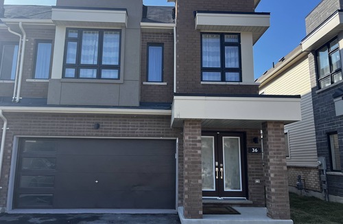 Clarington House | Bowmanville Waterfront Executive Home
