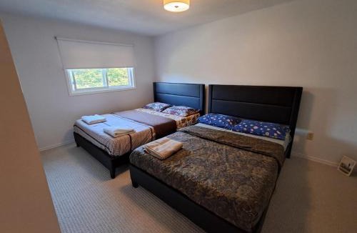 Brampton House | Brampton Special Cost Friendly Room- 24 hrs Checkin
