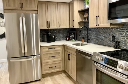 Grantham Apartment | BRAND NEW LOWER LEVEL APARTMENT-CENTRAL TO EVERYTHING