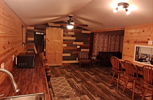 Motley Cabin | Brand new remodel, fantastic 1 bedroom on Lake Shamineau.