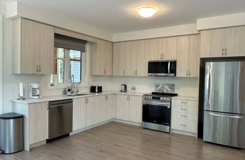 Dwight House | Brand New spacious & beautiful cottage in Northern Lights - Huntsville, Muskoka
