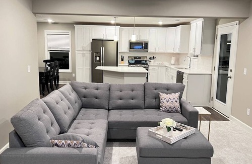 Blaine House | Brand New spacious townhome - The Zest