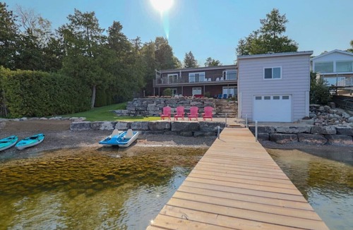 Tay House | Breathtaking 5 bedroom Waterfront Home With Hot Tub!