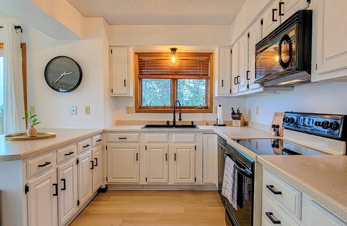 Bemidji Condo | Breezy Hills - Unit 3; Lake Bemidji, King bd, Kayaks, PB Trail!