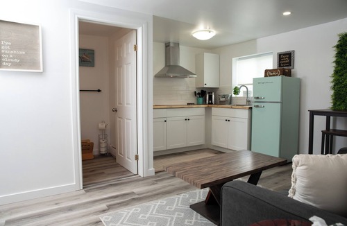 Sudbury House | Bright and Cozy Basement Oasis in the Minnow Lake area