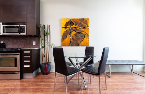 Midtown Toronto Condo | Bright loft one bedroom with den, steps to subway, Casa Loma and Yorkwille