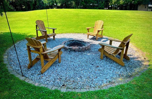 St. Williams House | Bright & Modern Cottage Near Port Rowan, Long Point, & Turkey Point