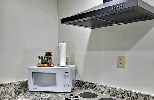 Eagan House | Bright modern space close to all the action!