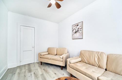 Bridgeview Apartment | Bright Quiet One Bedroom Apartment