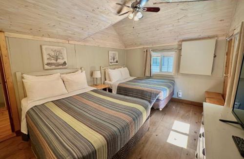 Tobermory Hotel | Bruce Anchor Cabins
