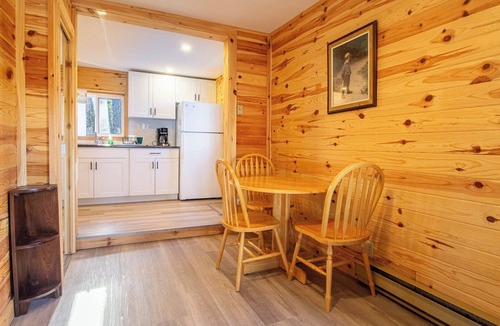Trent Lakes Cottage | Buckhorn's Angelfire Resort - Bay View