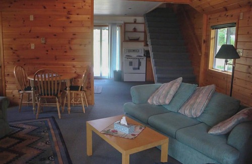 Trent Lakes Cottage | Buckhorn's Angelfire Resort - Lakeview
