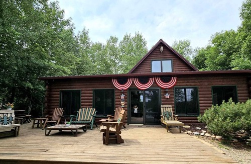 Richwood Cabin | Buffalo Lake Cabin I Private Beach l Detroit Lakes l Pet Friendly