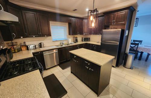 Burnaby Villa | Burnaby 4 bed 3 bath duplex