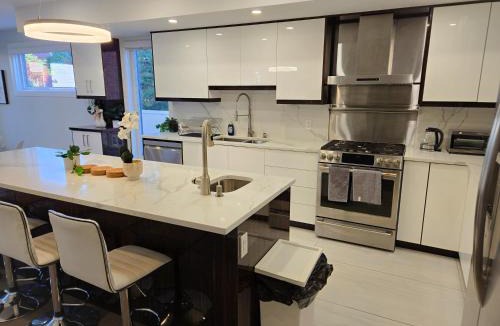 Lowertown Apartment | Byward-Market Luxury GuestHouse