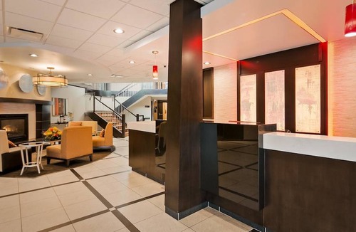 Leduc Hotel | Best Western Premier Denham Inn & Suites