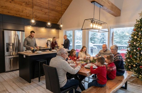 Notre-Dame-de-la-Merci Ski Chalet | The Rustik | Private SPA | Pool Table| Lake Access