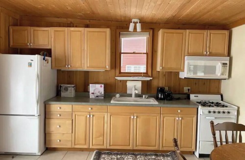Watab Cabin | Cabin #2-1 bedroom cabin right by the shoreline.
