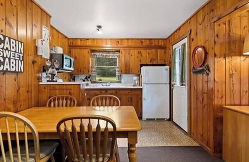 Pine River Apartment | Cabin 3 at Heaths Resort
