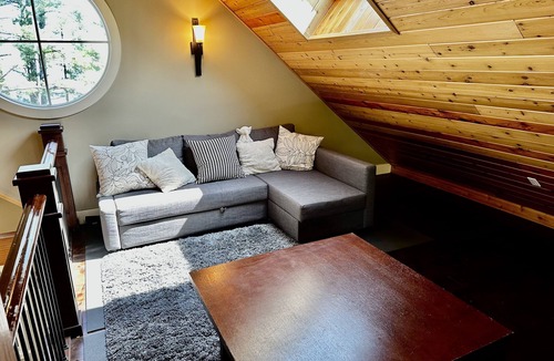 Greater Madawaska Cottage | Calabogie Lakefront House.