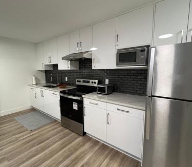 Guildford Apartment | Calm & Cozy Private Suite