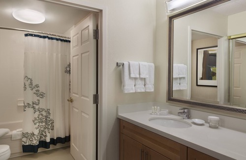 Mississauga Hotel | Cambridge Suites Mississauga