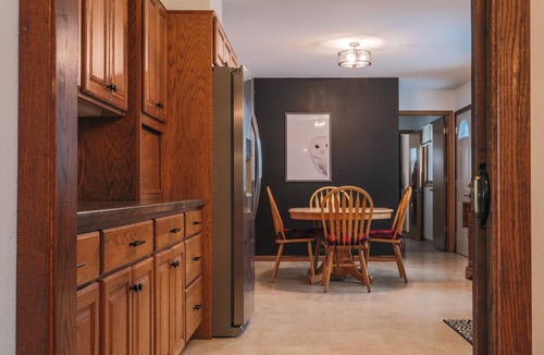 Hastings House | Can't beat homey ski retreat adjacent to Afton Alps and scenic Afton State Park.