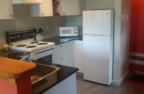 Newboro Villa | Captains Quarter in Newboro Ontario in the Heart of the Rideau