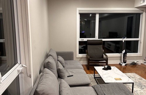 Alta Vista Apartment | Captivating Three-Bedroom Apartment with Spectacular Windowsnn