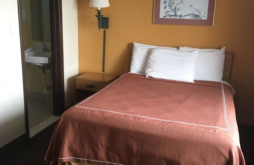 Niagara Falls Hotel | Caravan Motel