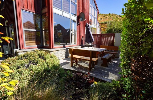 Cardrona House | Cardrona Sanctuary by Aotearoa Escapes