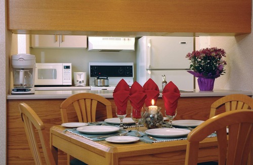 Golden Triangle Apartment | Cartier Place Suite Hotel
