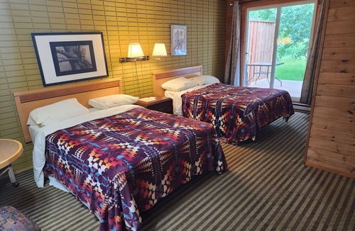 East Braintree Hotel | Cedar Creek Resort