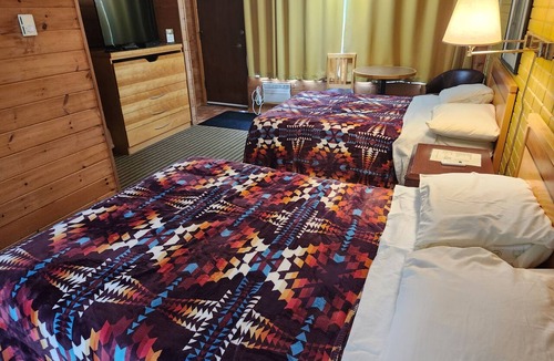 East Braintree Hotel | Cedar Creek Resort