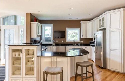 Excelsior House | Cedar House Retreat
