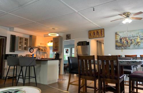 Kingsville House | Cedar Island Xanadu