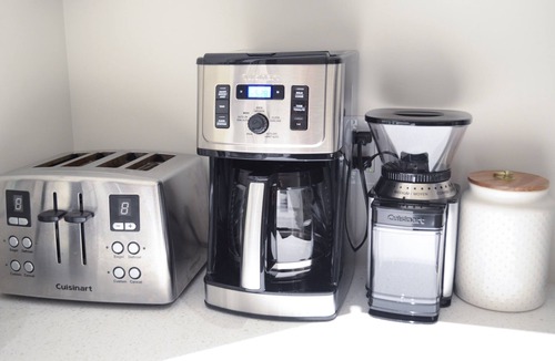 Courtenay House | Cedar Lodge | Mountain View, EV Charger, Ping Pong